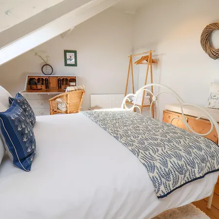 Isla House * ウィットビー